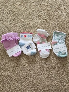 Janie and Jack Baby Girls Socks 4-Pack Pink White Mint Lavender